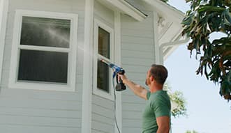 Turbo Jet® HydroX5® cleaning windows